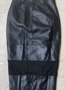 Body hugging Leather Skirt