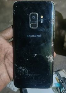 Samsung galaxy s9 set on a combo lagwana 6gb ram 6
