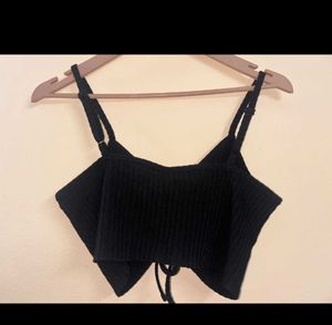 H&amp;M Cut-Out Crop Top