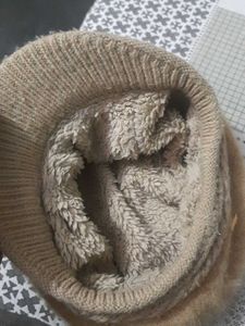 Winter Brown Cap With Pearls