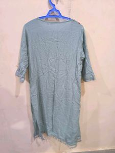 Teal kurti, pant and chunni set.