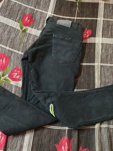 Mom Fit Stretchable Jeans