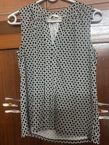 Black &amp; White Sleeveless Top