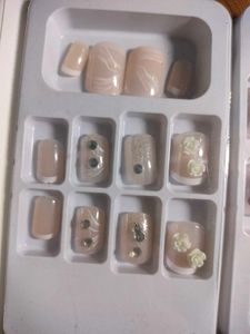 Beautiful Press on nails