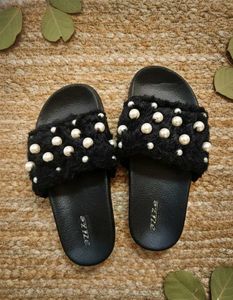 Stylish Black Pearl Slides
