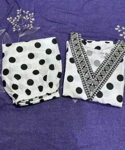 (XS) Summer Collection Polka Dot Kurta Set