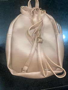 A cute Korean back bag