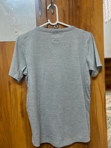 Nike Dri-FIT Gray T-Shirt - Size M