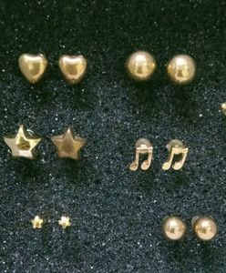 ❗Price Drop❗5 Cute Small Earrings
