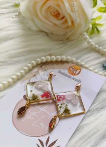 Sophisticated Trendy Resin Earrings ♥️