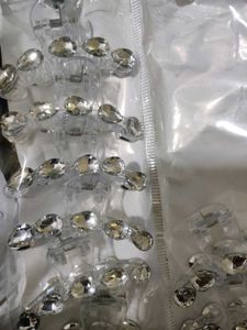 Korean Diamond Clutcher