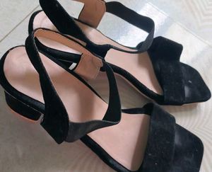 I don&#39;t like wearing heels much,