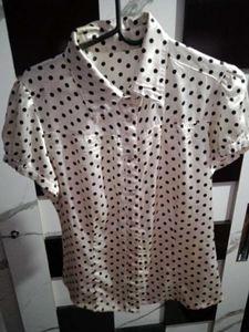 Polka Dot White Top🤍🤍🤍