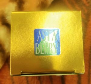 ASTA BERRY Ikin Gold Bleach