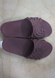One Shoe Flip Flop Noida Extension