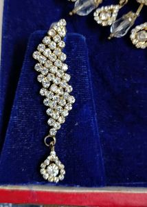 White Shiny Necklace