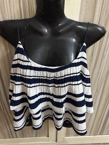 ⭕️B3G1⭕️ + 30 % Off On Combo Striped Layered Top