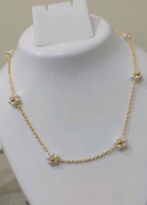 Daisy Pearl Necklace
