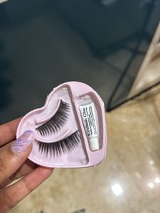False Eyelashes Fake