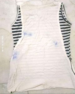 Sleevless White &amp; Blue Top