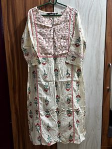 Decent, simple, sober Kurti