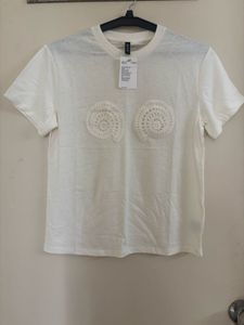 MOTIF H&M DETAILED T-SHIRT