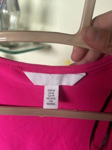 square neck pink fitted top