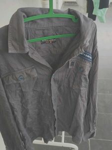 Men&#39;s Casual Shirt