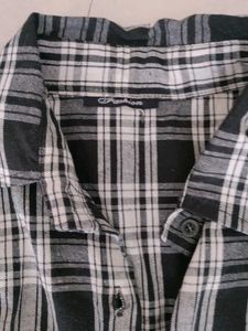 Branded women shirt with new condition