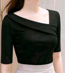 HighWaistJeans &amp; Black Top