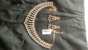 Diamond Look Alike Neckpiece With Earrings