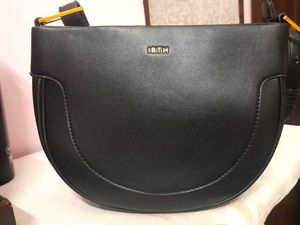 Elegant Black Handbag