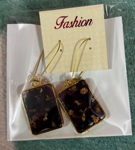 Floral Resin Drop Earrings only 1 pair