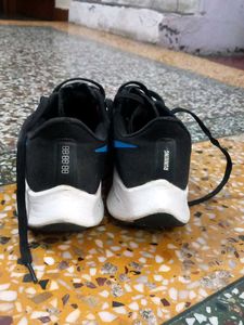 Nike Pegasus 38 - Size 9