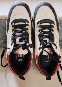 Red Tape sneakers (UK 7)