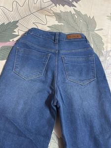 Its Bootcut jeans