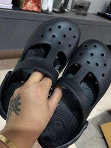Black Crocs - Women's Size 6