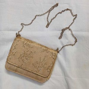 💗 Golden Clutch Sling Purse 💗