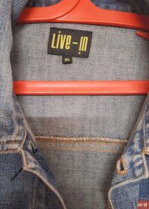 DENIM JACKET FOR THE STYLE AND FASHION..
