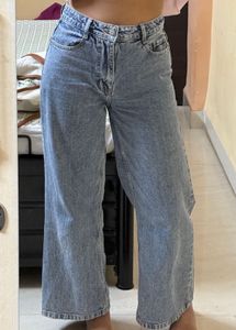Wide Leg Denim Jeans - Light Wash