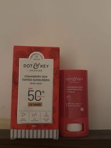 Combo of serum and a Sunscreen Set