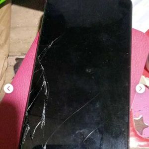 2 Shirts With 1 Phone