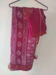 beautiful purple saree