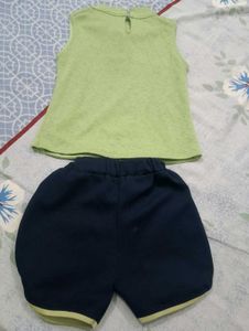 Cute Girl&#39;s Cord-set