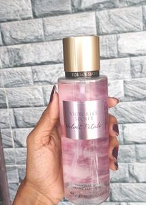 Victoria&#39;s Secret Velvet Petals