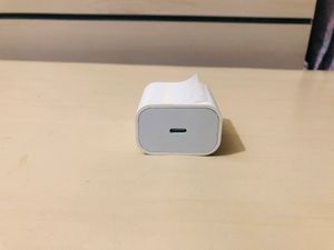 Apple Orginal 20 Watt Fast Charger