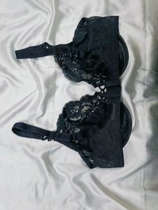 Elegant black. Bra