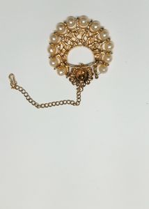 maang tika golden shade