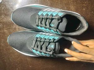Stylish Black & Teal Sports Running Shoes – Lightw