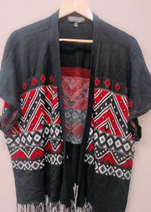 BLACK SHRUG